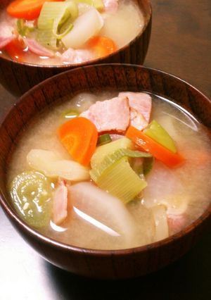 残り野菜のお味噌汁 1-レシピのメイン写真