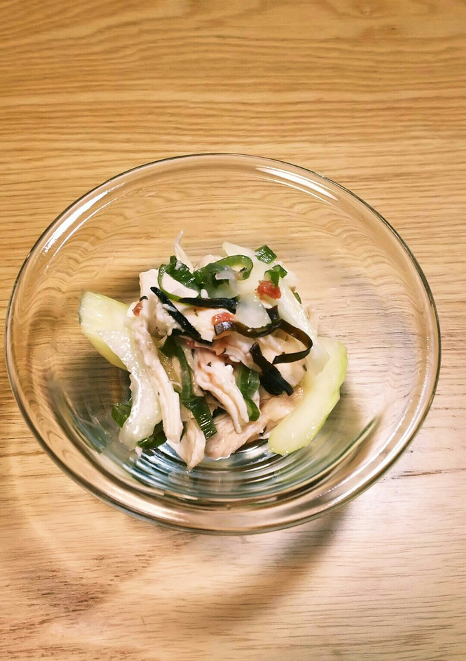 簡単時短☆茹で鶏とセロリの梅肉和え-レシピのメイン写真