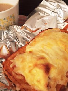 トマト鍋でふんわりオムレツトースト-レシピのメイン写真