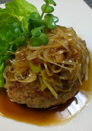 大盛葱ソースｏｎあっさりハンバーグ-レシピのメイン写真