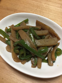 弁当の副菜、つまみに!こんにゃくピーマン-レシピのメイン写真