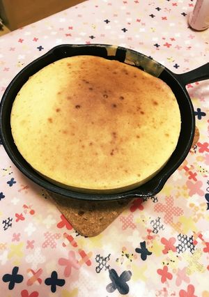 HMで夢の分厚いスキレットパンケーキ-レシピのメイン写真