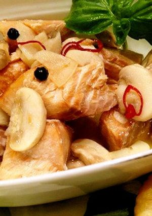 サラダサーモンを使用したアヒージョ-レシピのメイン写真