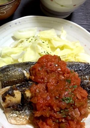 トマトソースでイワシのソテーを食べやすく-レシピのメイン写真