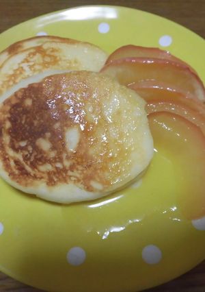 米粉のパンケーキ（焼きリンゴソース）-レシピのメイン写真