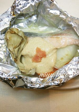 鮭のホイルで酒蒸し♪明太マヨソース♡-レシピのメイン写真