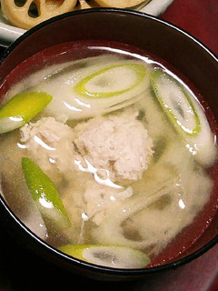 簡単!鶏挽き肉の肉団子入りのお味噌汁☆♪-レシピのメイン写真