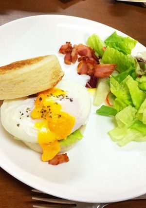 エッグベネディクト-レシピのメイン写真