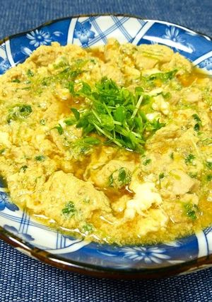 簡単！たっぷり豆苗の親子丼-レシピのメイン写真