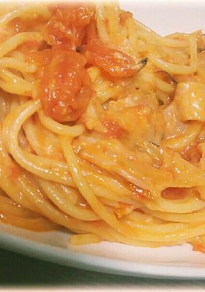 チーズたっぷり♡ピリ辛トマトソースパスタ-レシピのメイン写真