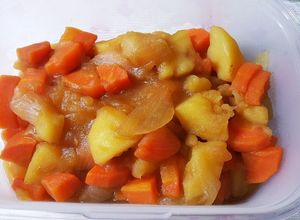 人参とじゃがいもと玉ねぎの煮物-レシピのメイン写真