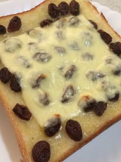 レーズンシュガーチーズトースト♬*.+゜-レシピのメイン写真