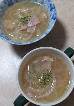 簡単★玉ねぎとベーコンのコンソメスープ-レシピのメイン写真
