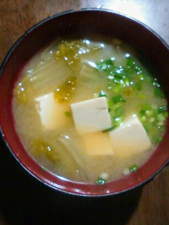 旬な甘味の白菜とお豆腐の味噌汁-レシピのメイン写真