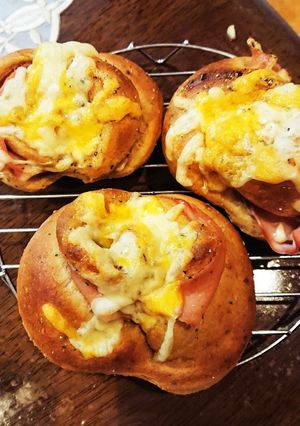 糖質制限☆大豆粉渦巻きハムマヨチーズパン-レシピのメイン写真