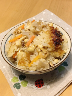 蓮根⭐ツナ⭐大豆で✤生姜香る炊き込みご飯-レシピのメイン写真