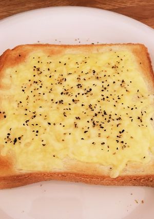 ブラックペッパーチーズトースト-レシピのメイン写真