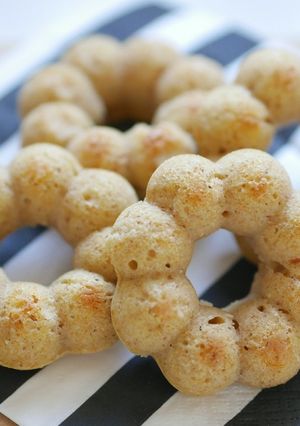 完熟柿と米油で砂糖無しの焼きドーナツ-レシピのメイン写真