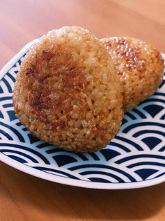 小腹対策☆チーズin焼きおにぎり-レシピのメイン写真