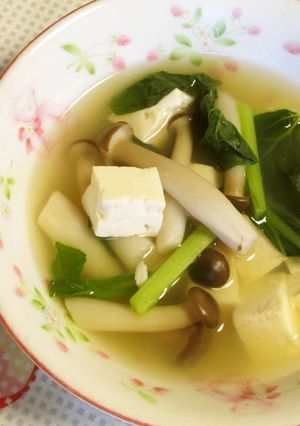 豆腐きのこ小松菜のすまし汁で免疫力ＵＰ-レシピのメイン写真