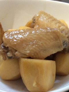 簡単、里芋と手羽先の炒め煮-レシピのメイン写真
