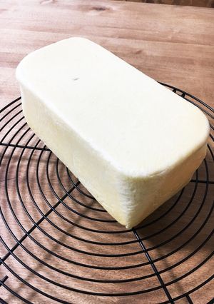 ふわふわ〜★白い牛柄角食パン-レシピのメイン写真