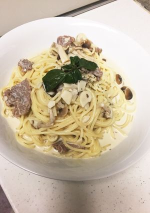 リブ芯と色々茸のアンチョビクリームパスタ-レシピのメイン写真