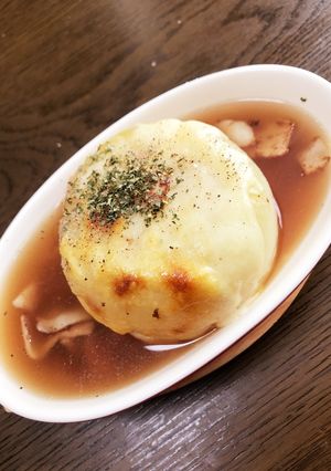 丸ごと！オニオングラタン風スープ-レシピのメイン写真