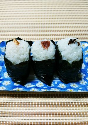 定番シンプルなおにぎり-レシピのメイン写真