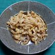 すき焼きのたれで、鶏皮の甘辛煮