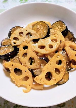 節約おかず簡単秋の夕飯！なすと蓮根の甘酢炒め副菜-レシピのメイン写真