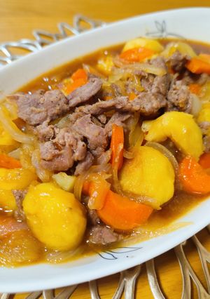 簡単美味✯ラム肉ほろほろ肉じゃが-レシピのメイン写真