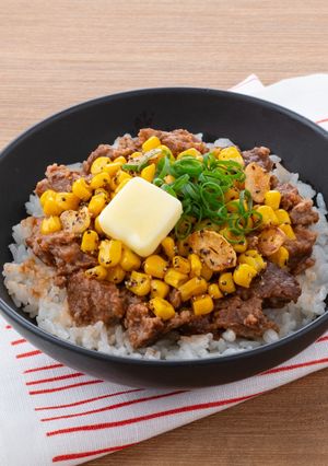 チキンハンバーグのガリバタコーン丼-レシピのメイン写真