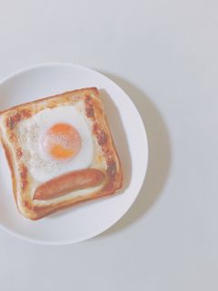目玉焼きトースト-レシピのメイン写真