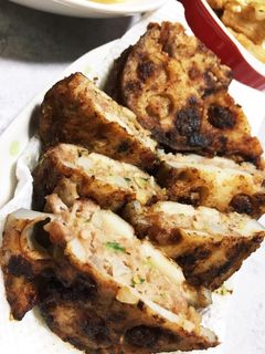 余った餃子のあんでレンコンのはさみ焼き♪-レシピのメイン写真