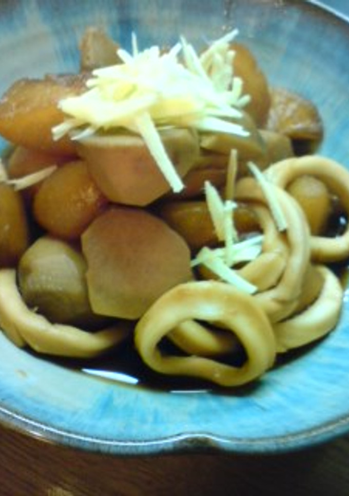 簡単。イカとサトイモの煮物-レシピのメイン写真
