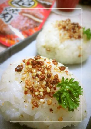 spicy〰な　焼き肉風味のおむすび-レシピのメイン写真