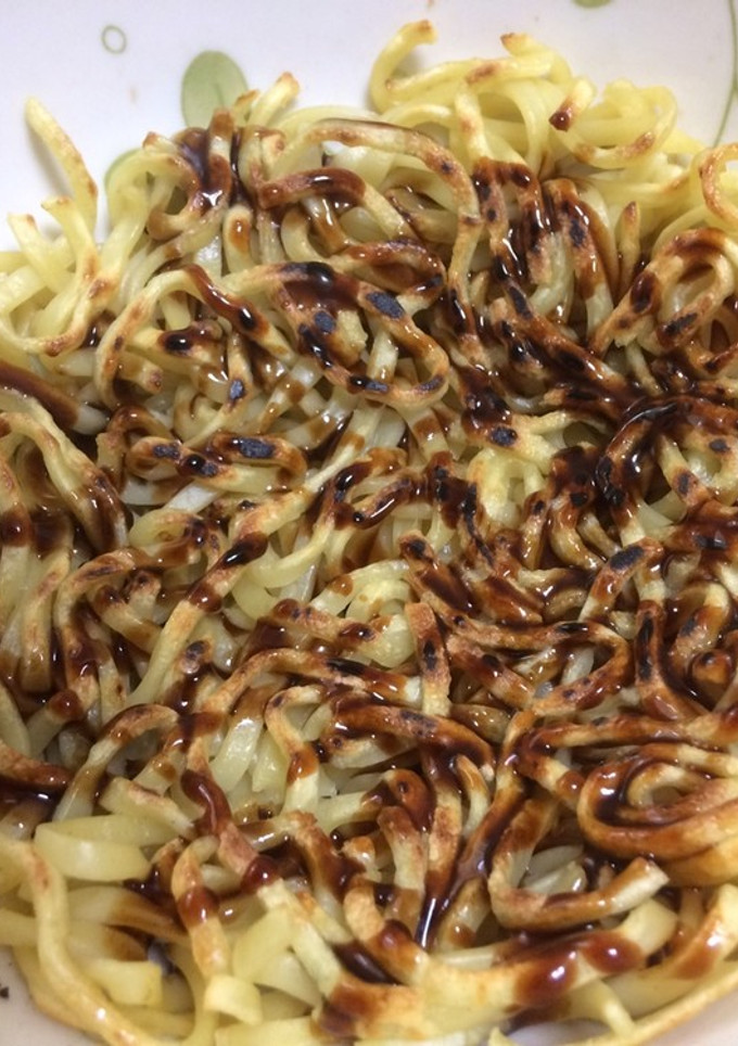 とっても簡単！焼きそばを使ったおやつ-レシピのメイン写真