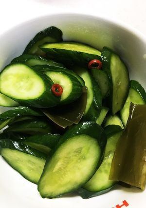 ご飯のお供にどうぞ!絶品きゅうりの浅漬け-レシピのメイン写真