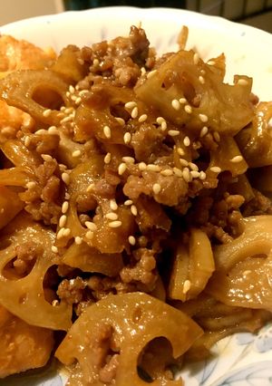 れんこんと豚ミンチの甘辛炒め-レシピのメイン写真
