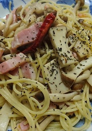 茸とベーコンのペペロンチーノ♪-レシピのメイン写真