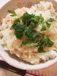 簡単*鮭フレークの炊き込みごはん*-レシピのメイン写真