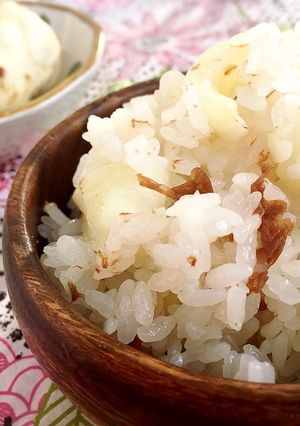 旬を味わう♡ホクホクゆり根の梅ごはん-レシピのメイン写真