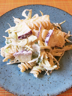 キャベツと林檎とパスタのサラダ-レシピのメイン写真