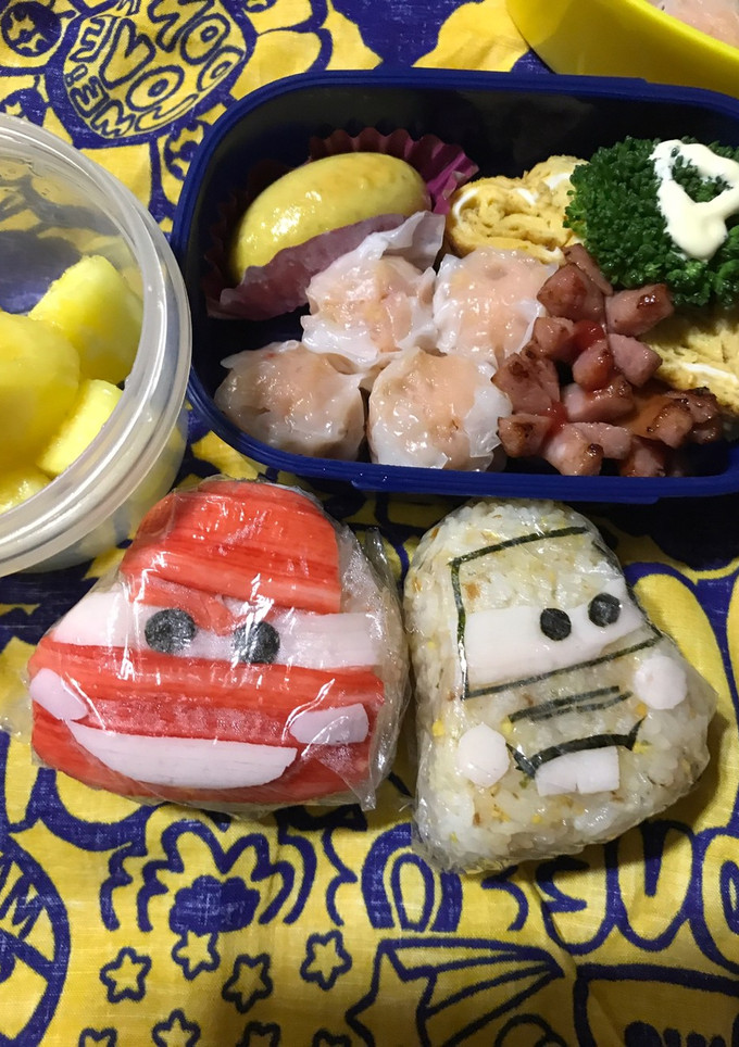 キャラ弁 カーズ とメーターおにぎり弁当-レシピのメイン写真