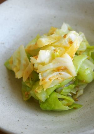 キャベツの胡麻和え♪ごま油がポイント♪-レシピのメイン写真