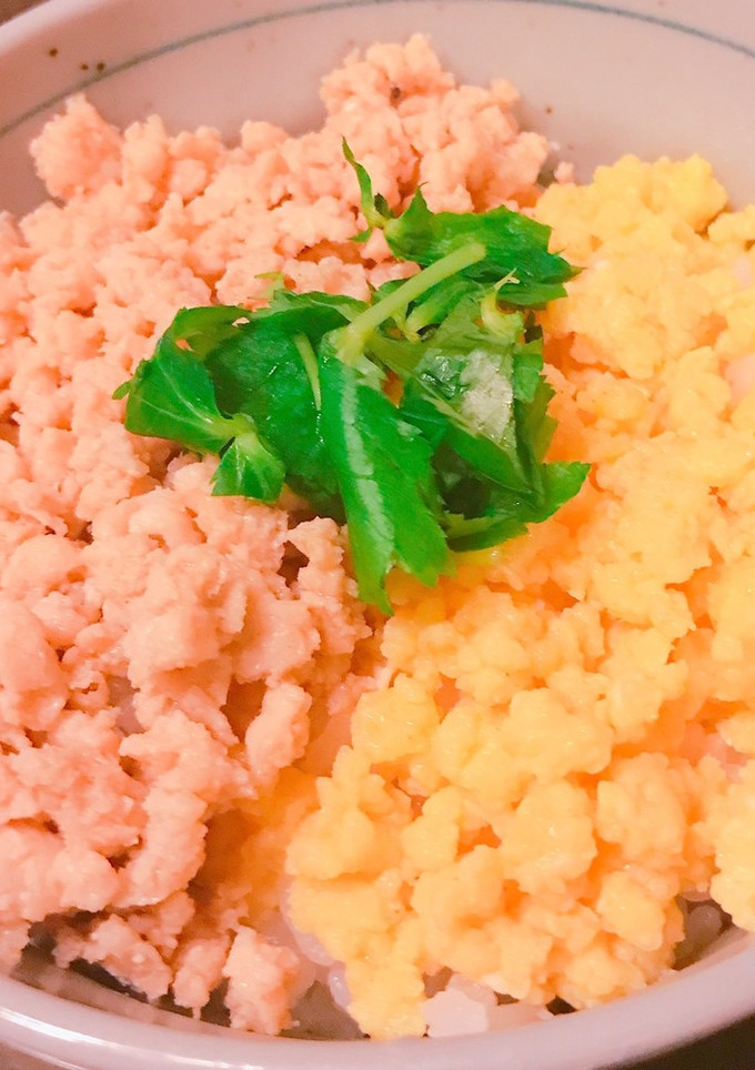 簡単！鶏と卵のそぼろ丼 お弁当にも！-レシピのメイン写真