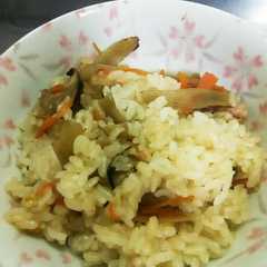 鶏ごぼう炊き込みご飯-レシピのメイン写真