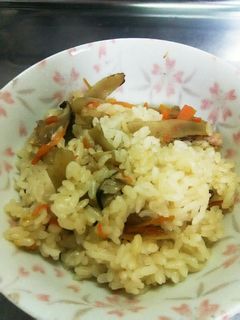 鶏ごぼう炊き込みご飯-レシピのメイン写真