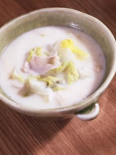 おとうさんの白菜で豆乳スープ♡-レシピのメイン写真